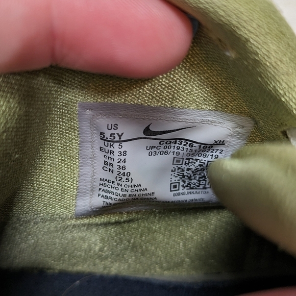 Nike Bandulu Kyrie 5 Embroidered Splatters Basketball Shoes Size Youth 5.5 - Picture 10 of 10